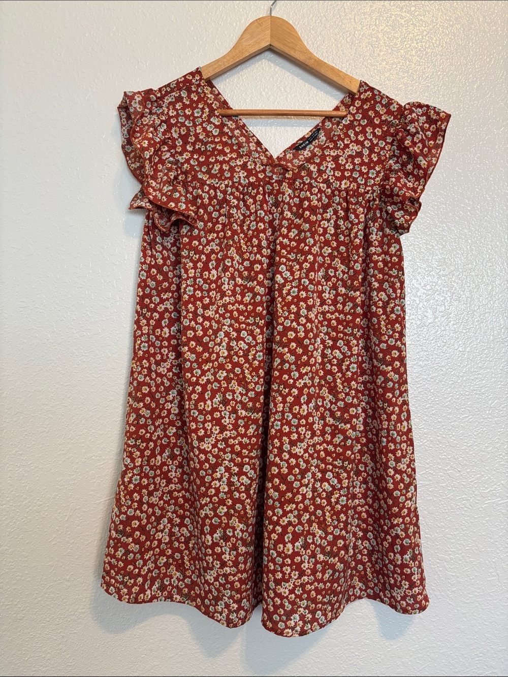 SHEIN Rust Floral Flutter-Sleeve Casual Dress